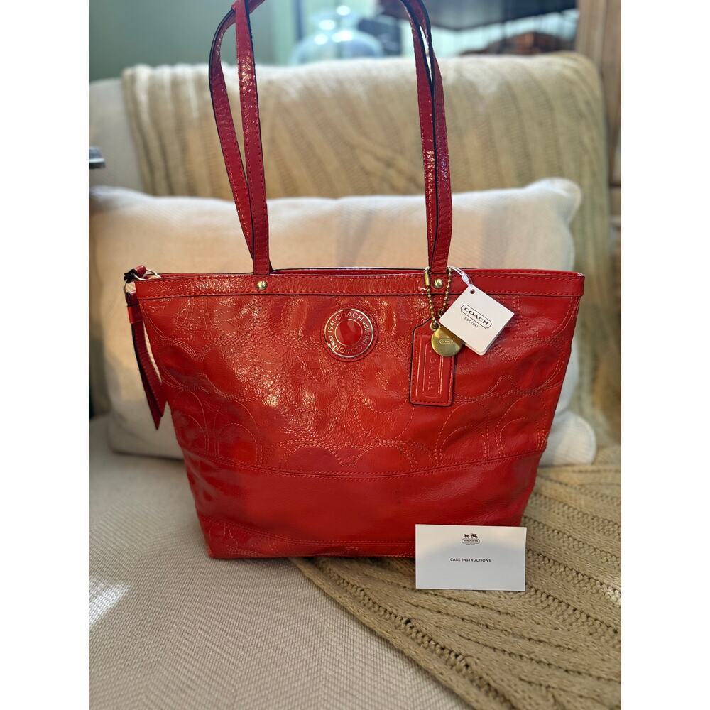 NWT Coach Signature Patent Leather Tote F19198 Persimmon NEW
